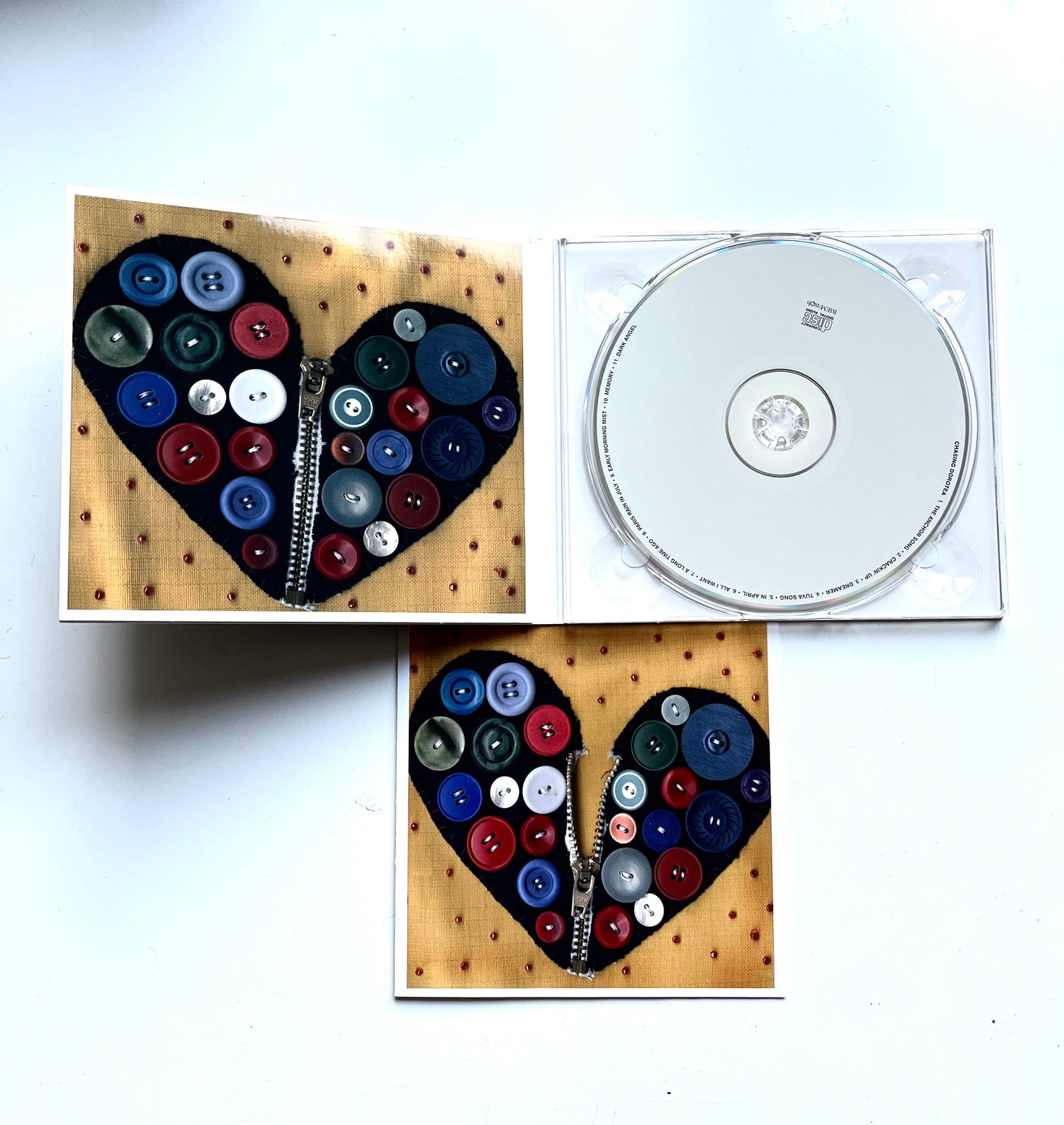 x Övrigt: Chasing Dorotea - CD